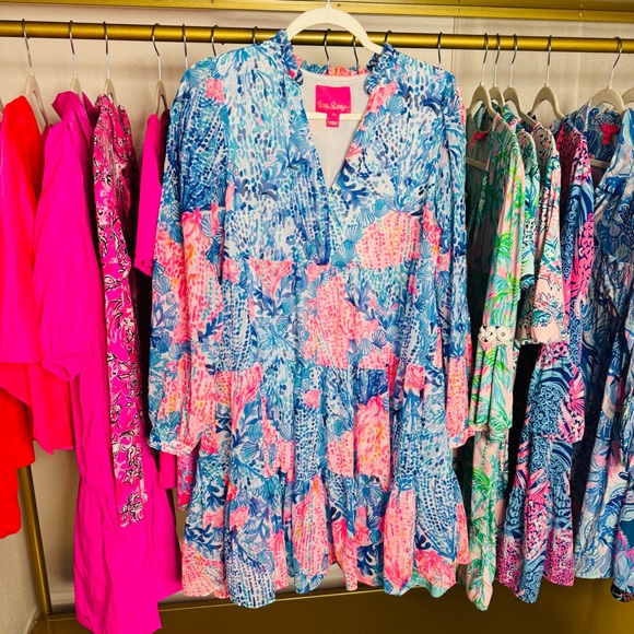 NO FOR SALE Lilly Pulitzer collection there are all NO FOR SALE - Picture 8 of 15
